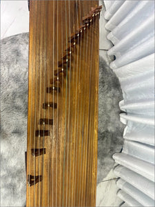 Pre-Owned Dunhuang 696D Guzheng Shuang He Zhao Yang Professional Chinese Zither