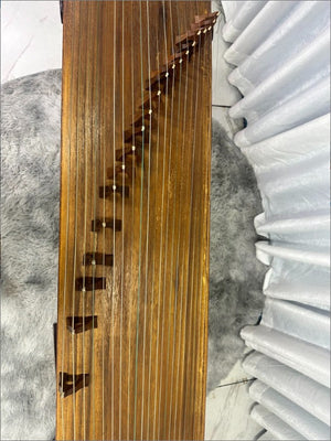 Pre-Owned Dunhuang 696D Guzheng Shuang He Zhao Yang Professional Chinese Zither