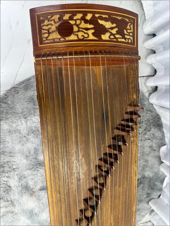 Pre-Owned Dunhuang 696D Guzheng Shuang He Zhao Yang Professional Chinese Zither