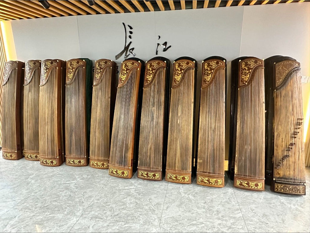 Pre-Owned Dunhuang 696D Guzheng Shuang He Zhao Yang Professional Chinese Zither