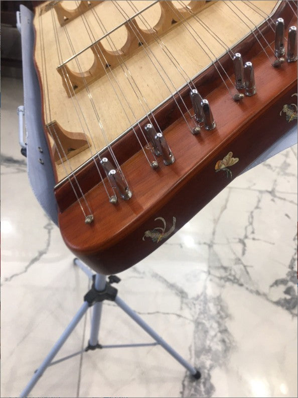 Yuesheng Butterfly Dream Mini Yangqin – Pear Wood & Mother-of-Pearl Inlay Pre-Owned Professional Dulcimer